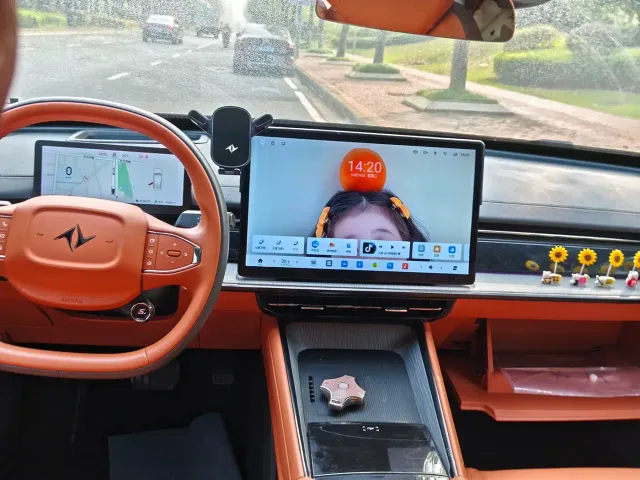 Dongfeng eπ 007 — Фото автомобиля 5