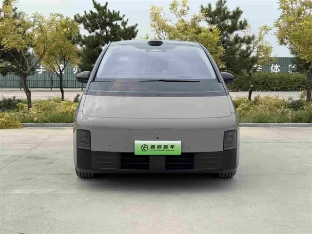 Li Auto MEGA — Фото автомобиля 2