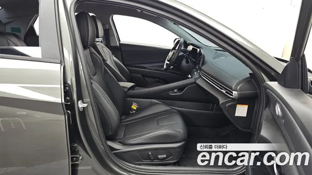 Hyundai Avante CN7 — Фото автомобиля 11