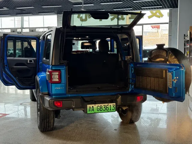 Jeep Wrangler 4xe — Фото автомобиля 5