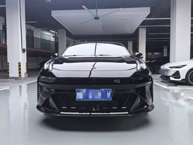 Lynk & Co 03 — Фото автомобиля 2
