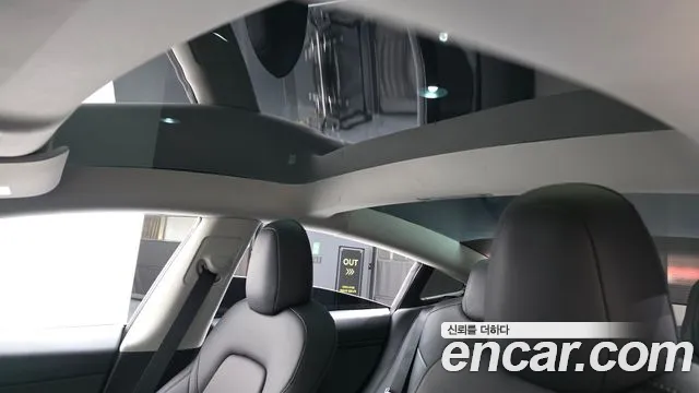 Tesla Model 3 — Фото автомобиля 16