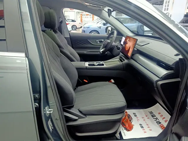 Chery Tiggo 8 PLUS — Фото автомобиля 24