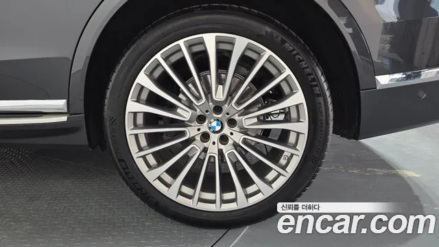 BMW X7 — Фото автомобиля 18