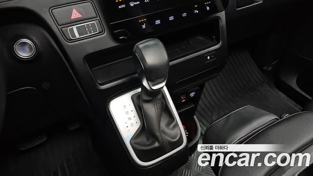 Hyundai Staria Staria 4WD Tourer 9 мест — Фото автомобиля 9