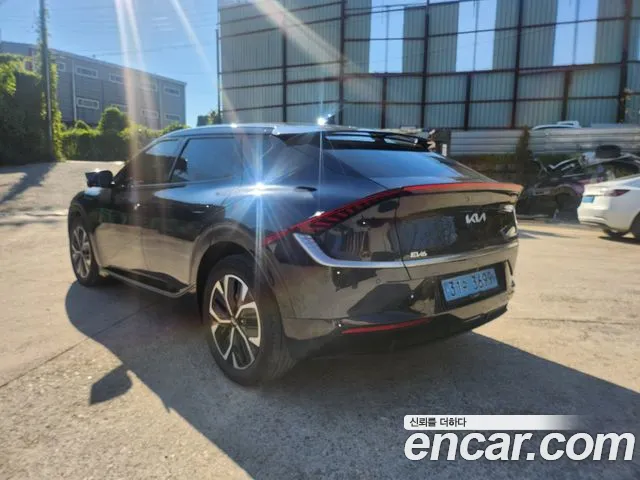 Kia EV6 — Фото автомобиля 3
