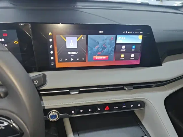 Changan CS75 Plus — Фото автомобиля 12
