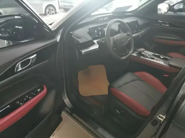 Changan Z6 — Фото автомобиля 14