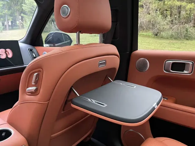 Li Auto L8 — Фото автомобиля 8