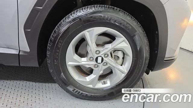 Hyundai Tucson Tucson (NX4) Дизель 2.0 2WD — Фото автомобиля 21