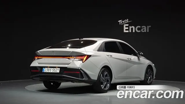 Hyundai Avante — Фото автомобиля 2