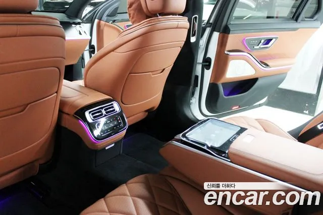 Mercedes-Benz S-Class — Фото автомобиля 16