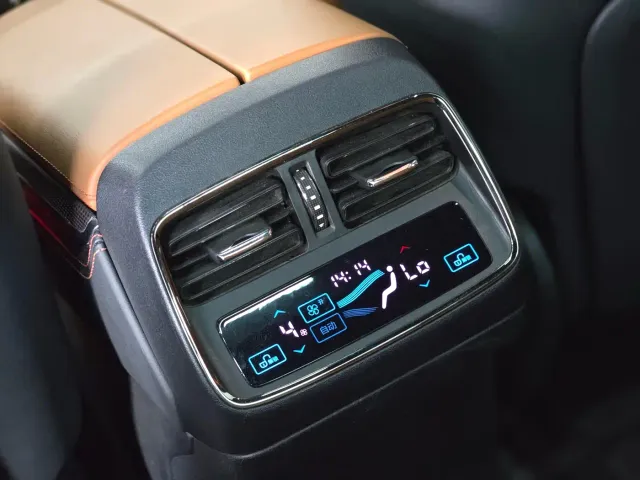 BYD Han — Фото автомобиля 14