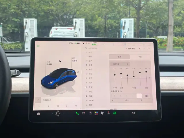 Tesla Model 3 — Фото автомобиля 20