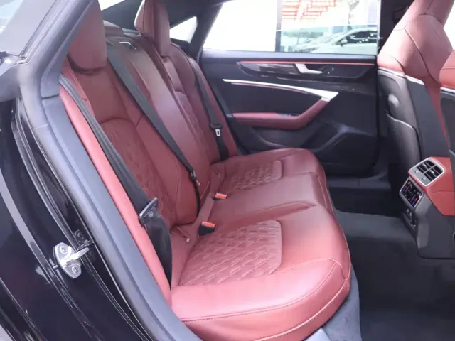 Audi Audi A7L 2024 45 TFSI quattro Black Warrior Edition — Фото автомобиля 22