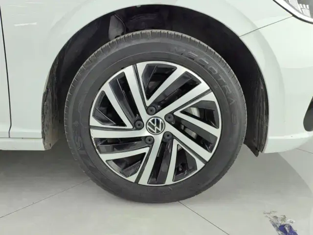 Volkswagen Lavida — Фото автомобиля 6