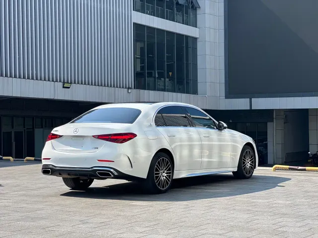 Mercedes-Benz C-Class — Фото автомобиля 4
