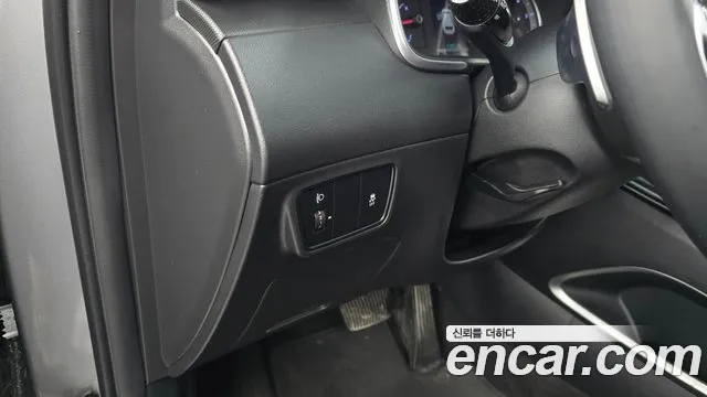 Hyundai Tucson Tucson (NX4) Дизель 2.0 2WD — Фото автомобиля 17