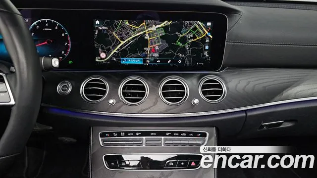 Mercedes-Benz E-Class W213 — Фото автомобиля 18