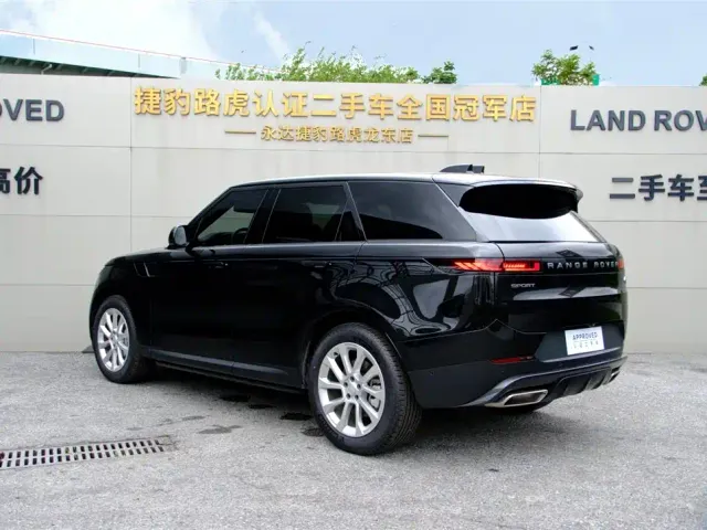 Land Rover Range Rover Sport — Фото автомобиля 4