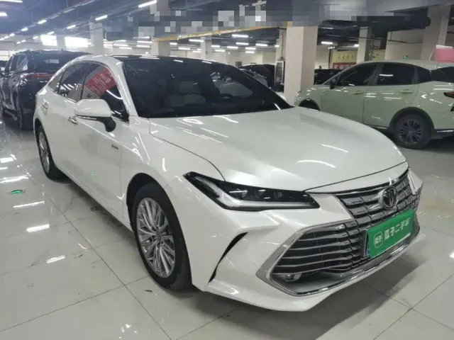 Toyota Avalon — Фото автомобиля 3