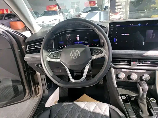 Volkswagen Sagitar — Фото автомобиля 10
