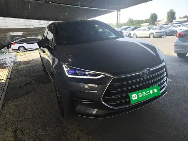 BYD Tang — Фото автомобиля 3