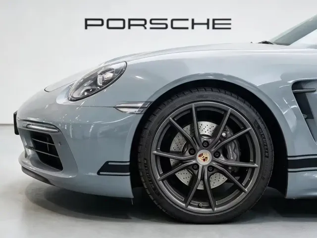 Porsche 718 — Фото автомобиля 9