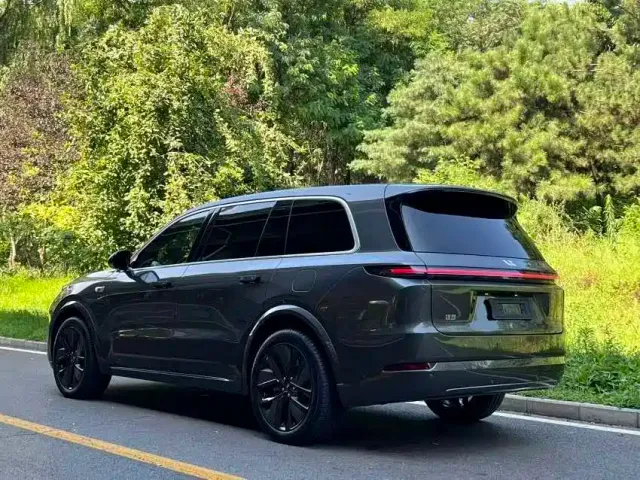 Li Auto L9 — Фото автомобиля 2