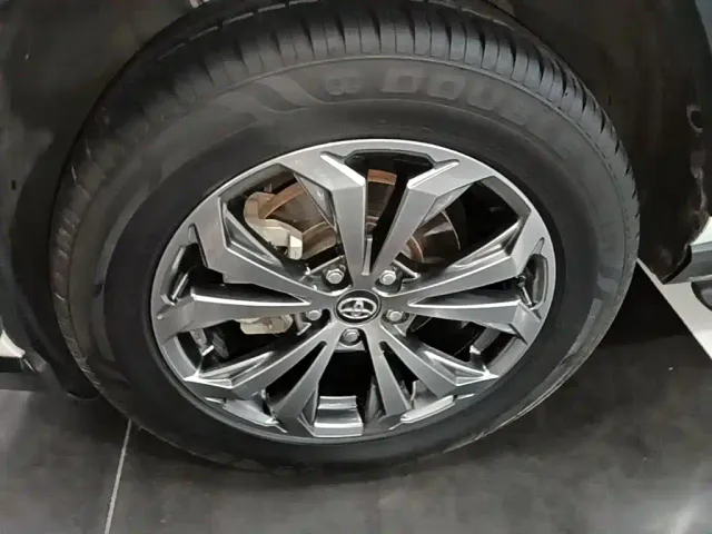 Toyota RAV4 — Фото автомобиля 22
