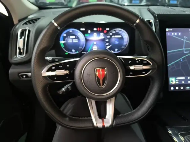 Hongqi Hongqi HS3 PHEV 2025 125km Jingwei PLUS 2 Million Commemorative Edition — Фото автомобиля 10