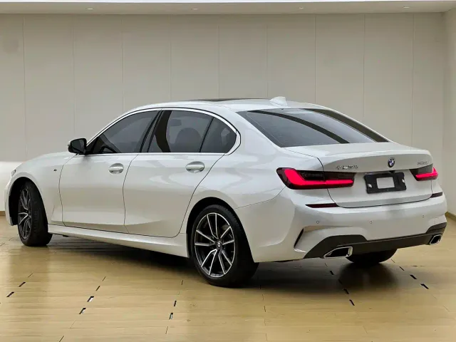 BMW BMW 3 Series 2022 325Li M Sport Package — Фото автомобиля 21