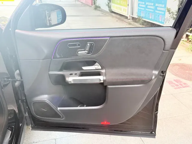 Mercedes-Benz GLB AMG — Фото автомобиля 22