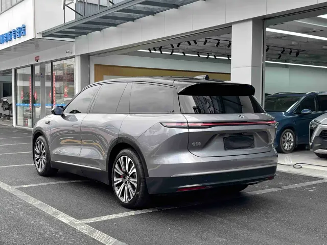 Nio ES8 — Фото автомобиля 9