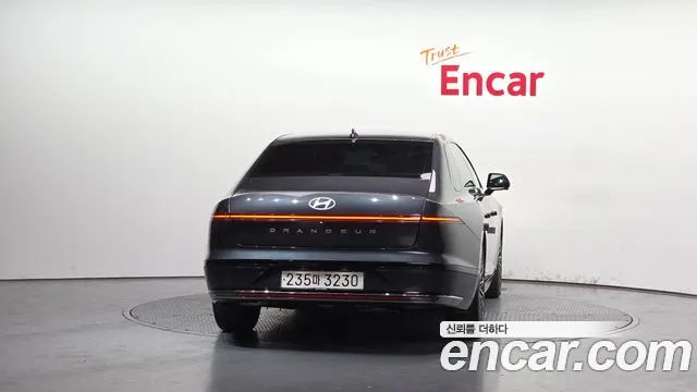 Hyundai Grandeur — Фото автомобиля 4