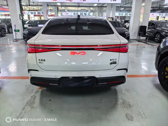 BYD Seal 07 DM-i — Фото автомобиля 5