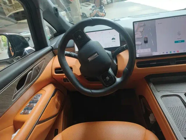 Wey Alpine — Фото автомобиля 6