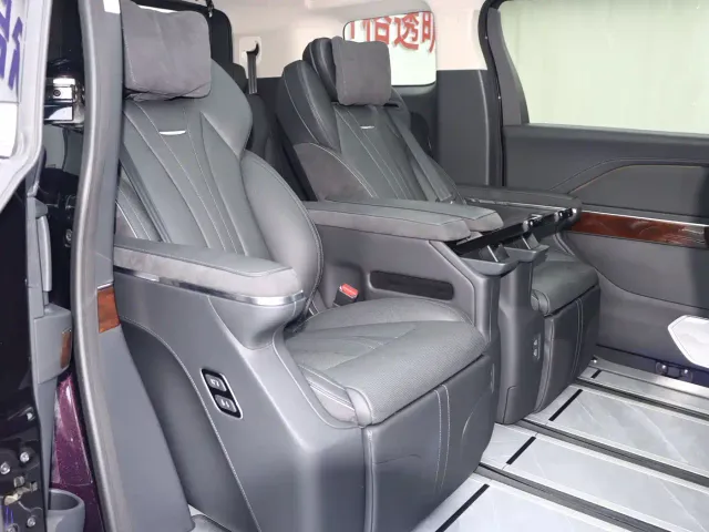 Hongqi HQ9 PHEV — Фото автомобиля 18