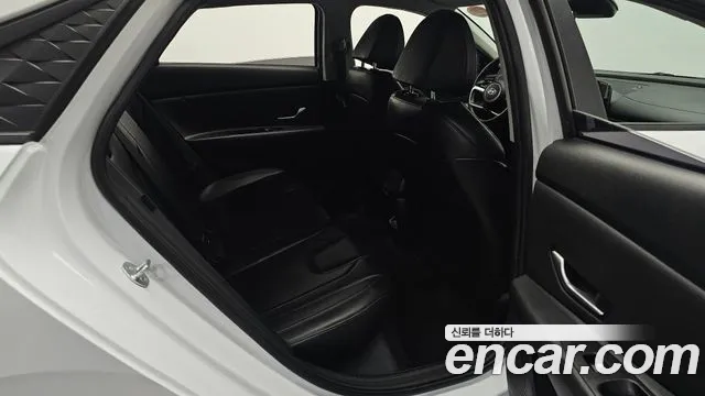 Hyundai Avante — Фото автомобиля 16