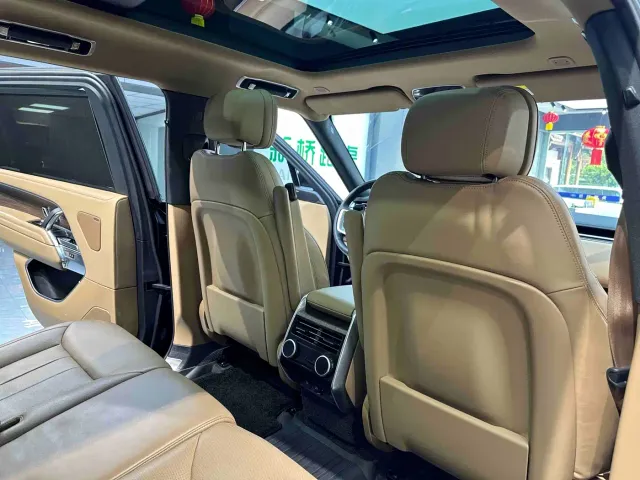 Land Rover Range Rover — Фото автомобиля 14