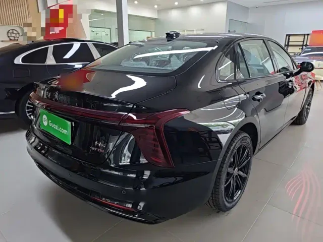 Hongqi H5 — Фото автомобиля 6