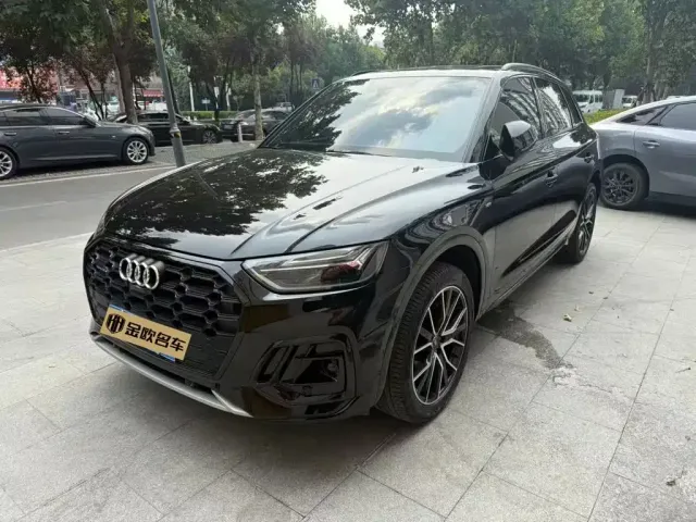Фотография автомобиля — Audi Q5L