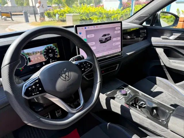 Volkswagen Tiguan L — Фото автомобиля 9