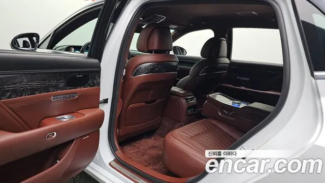 Genesis G90 — Фото автомобиля 6