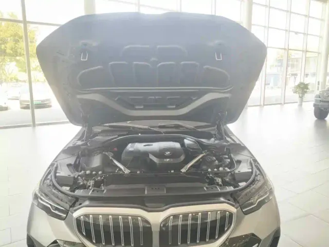 BMW 5 Series — Фото автомобиля 9