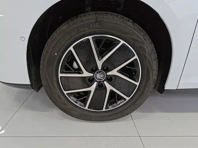 BYD Qin L — Фото автомобиля 22
