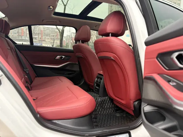 BMW 3 Series — Фото автомобиля 10