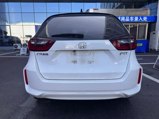 Honda Fit — Фото автомобиля 12