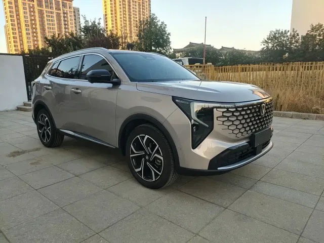 Фотография автомобиля — Changan CS55 Plus