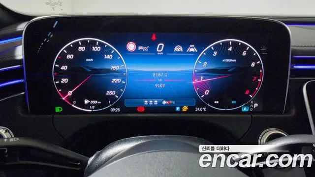 Mercedes-Benz E-Class — Фото автомобиля 16